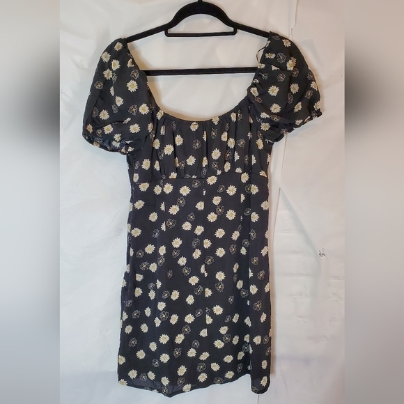 Bp. Daisy Mini Dress in Size Medium with Capped Sleeves - Picture 5 of 5